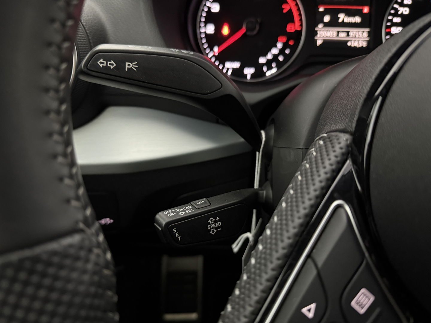 Audi Q2 35 TFSI 150PK S-line | LED | Carplay | Clima | Cruise | Navigatie | Parkeersens. | NAP