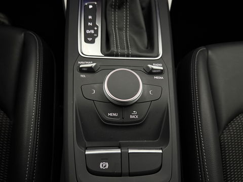 Audi Q2 35 TFSI 150PK S-line | LED | Carplay | Clima | Cruise | Navigatie | Parkeersens. | NAP