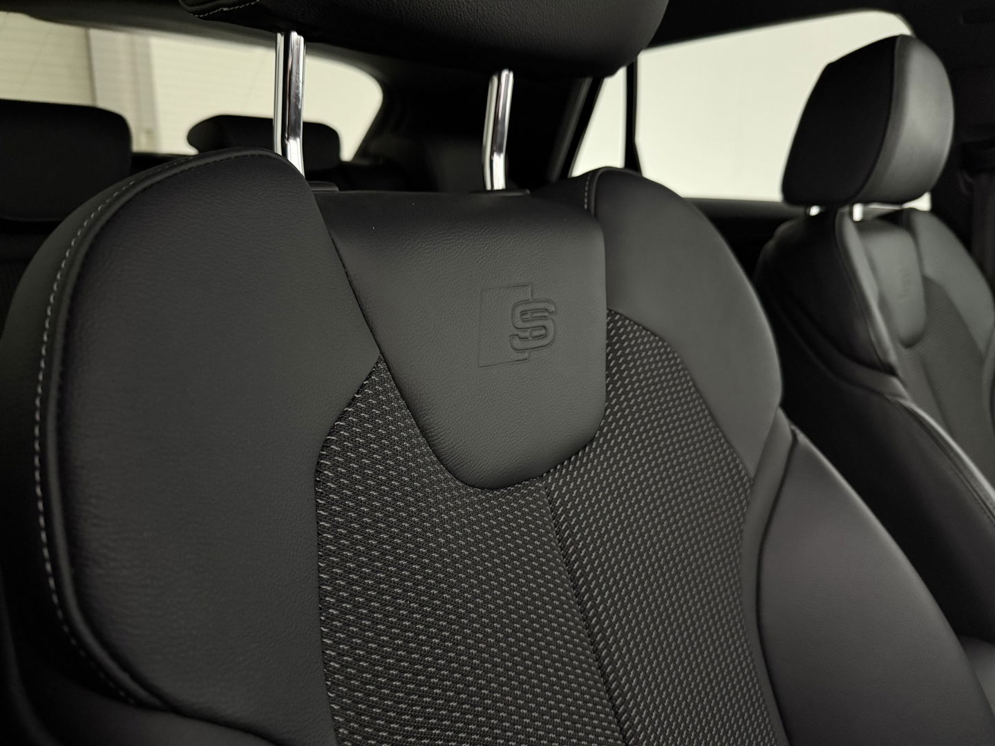 Audi Q2 35 TFSI 150PK S-line | LED | Carplay | Clima | Cruise | Navigatie | Parkeersens. | NAP