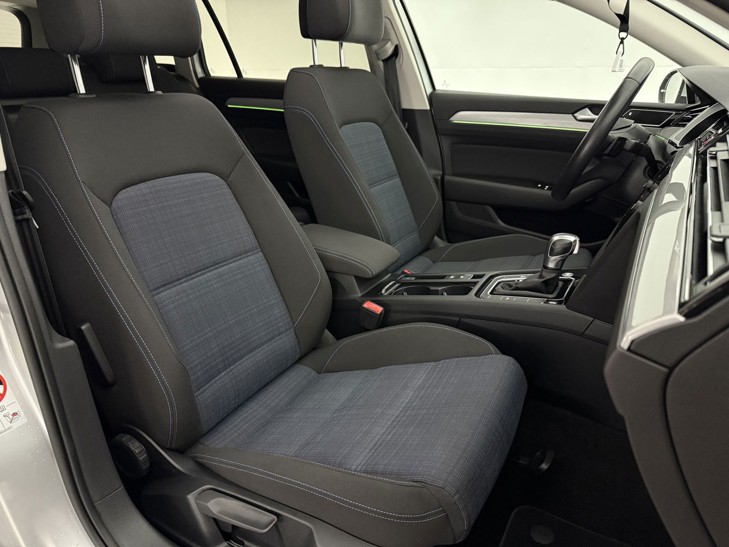 Volkswagen Passat Variant 1.4 TSI GTE PHEV 218PK | SOH 90% | Pano | Sfeerverl. | Camera | Adap. Cruise | Carplay