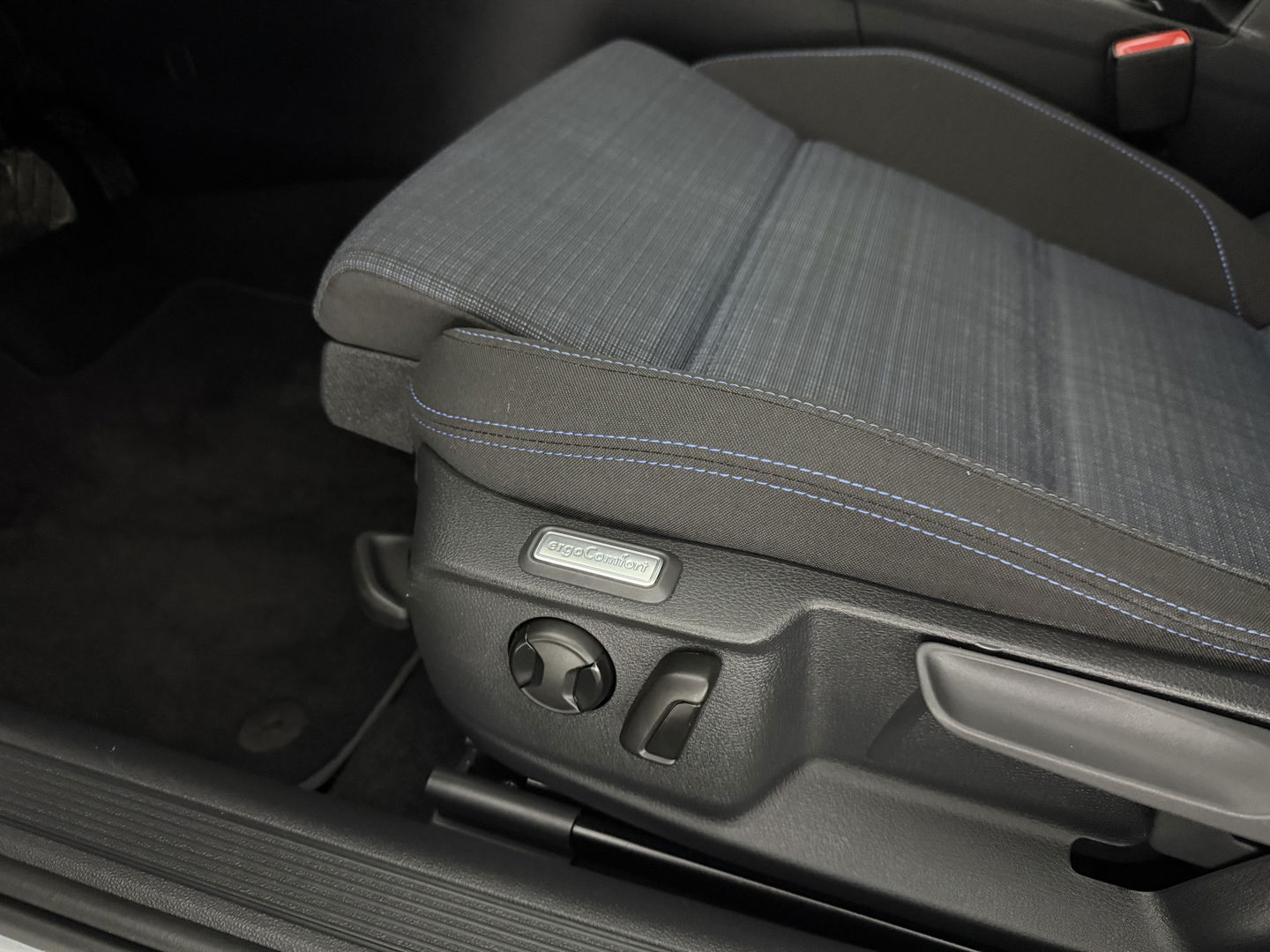 Volkswagen Passat Variant 1.4 TSI GTE PHEV 218PK | SOH 90% | Pano | Sfeerverl. | Camera | Adap. Cruise | Carplay