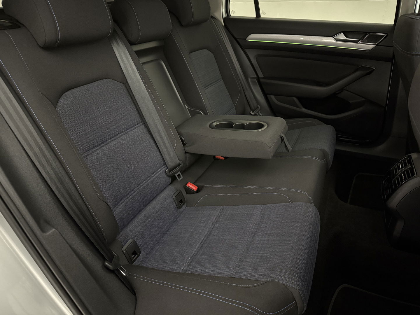 Volkswagen Passat Variant 1.4 TSI GTE PHEV 218PK | SOH 90% | Pano | Sfeerverl. | Camera | Adap. Cruise | Carplay