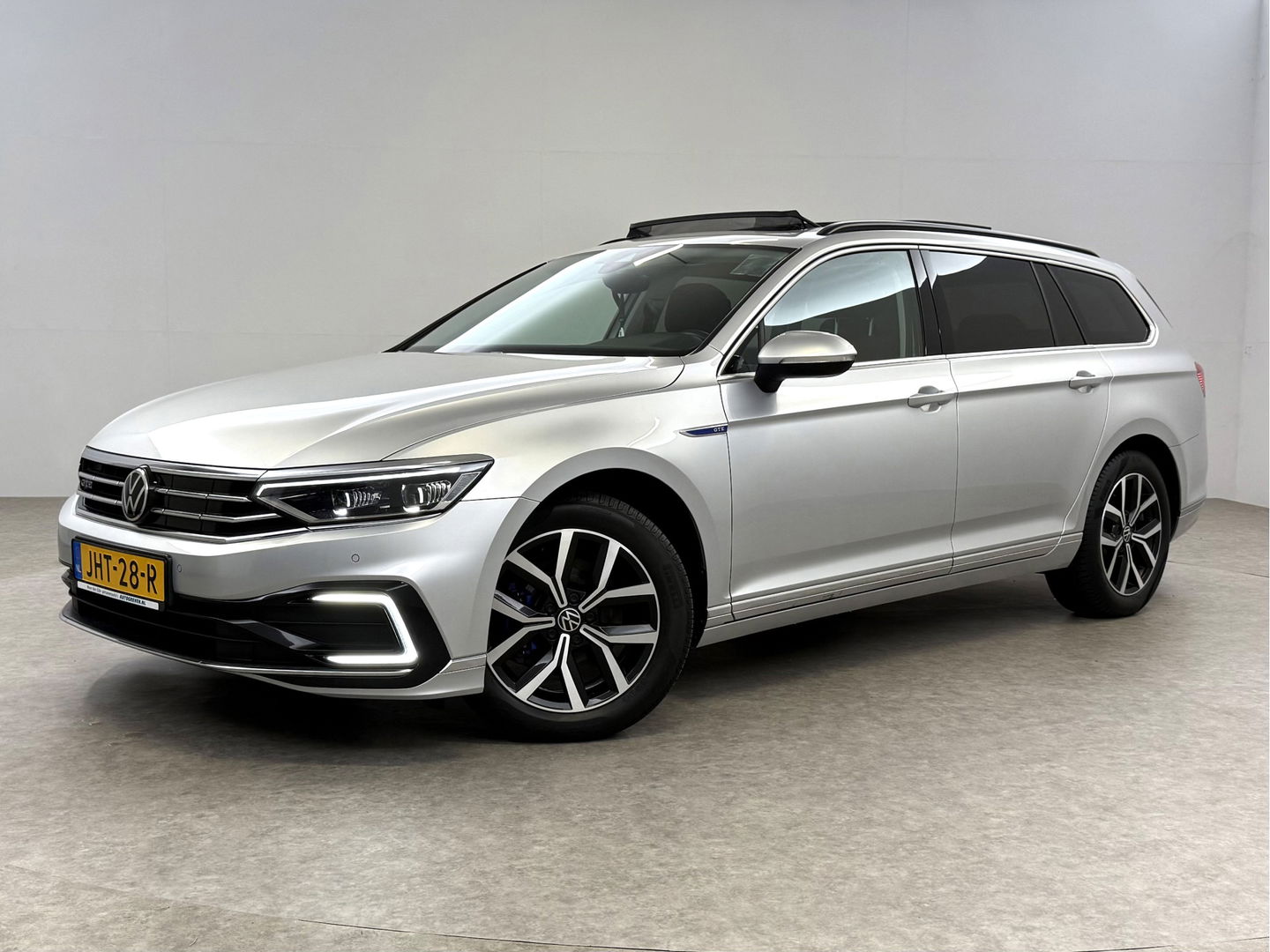 Volkswagen Passat Variant 1.4 TSI GTE PHEV 218PK | SOH 90% | Pano | Sfeerverl. | Camera | Adap. Cruise | Carplay