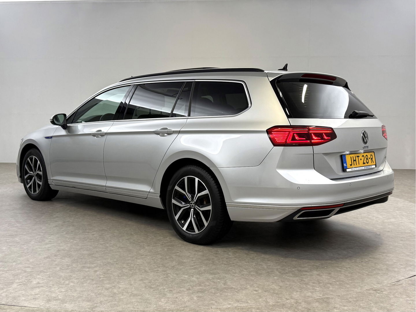 Volkswagen Passat Variant 1.4 TSI GTE PHEV 218PK | SOH 90% | Pano | Sfeerverl. | Camera | Adap. Cruise | Carplay