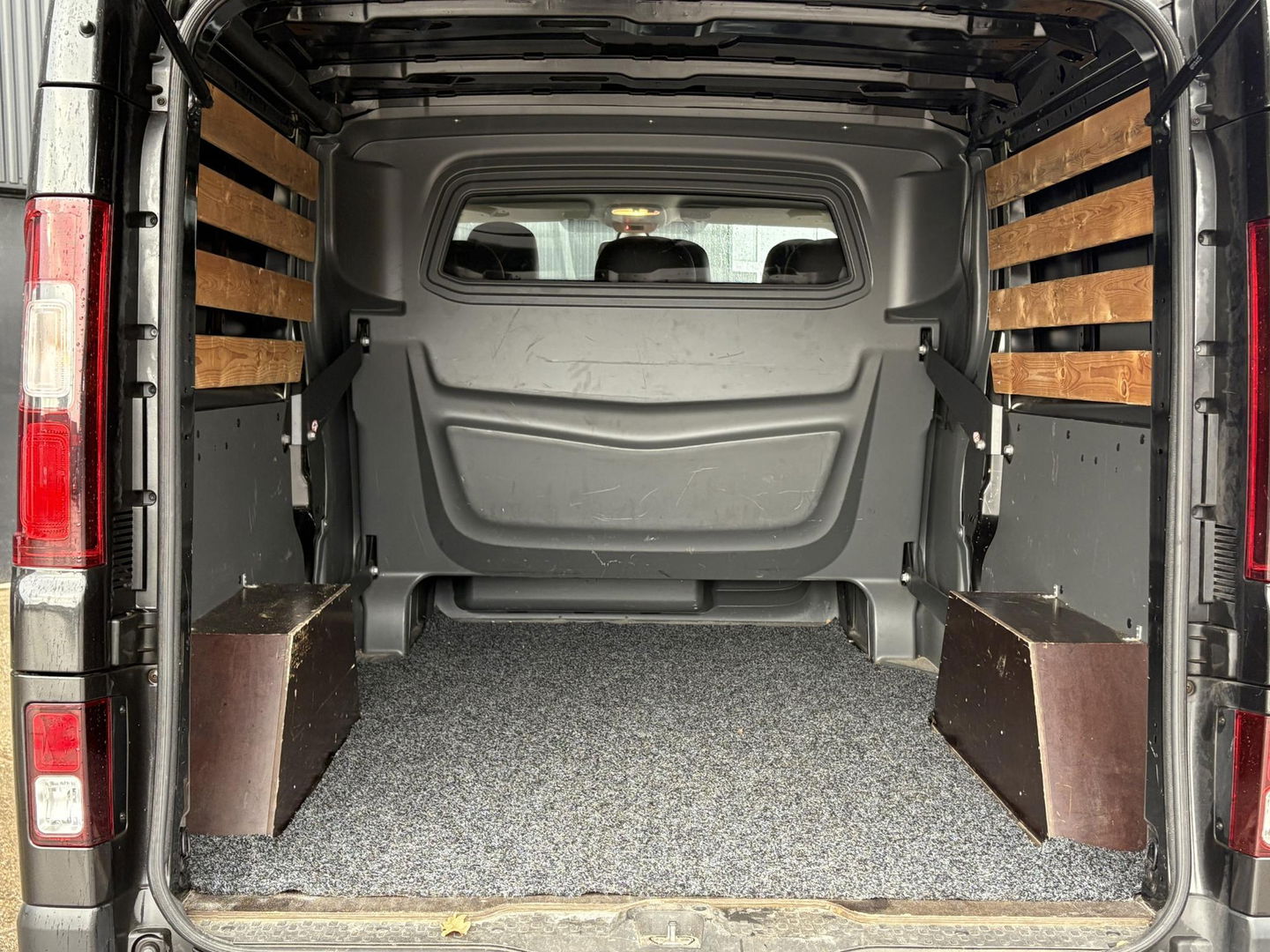 Renault Trafic L2H1 DC Formula Edition | MARGE | STOELVERWARMING | LEDER | 6 Persoons