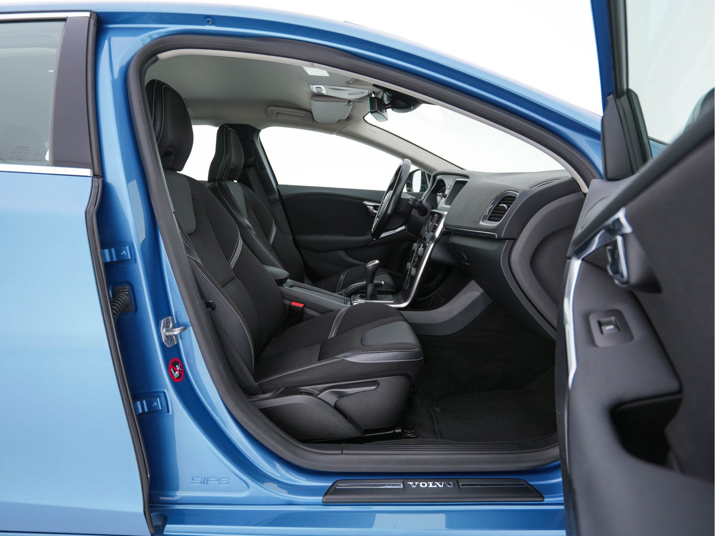 Volvo V40 2.0 D4 Summum Business *LEATHER-FABRIC | NAVI-FULLMAP | COMFORT-SEATS | ECC | PDC | CRUISE | TOWBAR | 16''ALU*