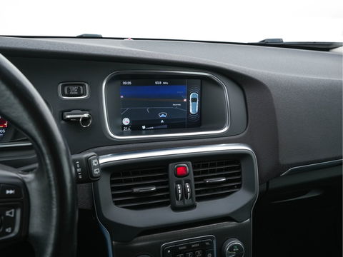 Volvo V40 2.0 D4 Summum Business *LEATHER-FABRIC | NAVI-FULLMAP | COMFORT-SEATS | ECC | PDC | CRUISE | TOWBAR | 16''ALU*