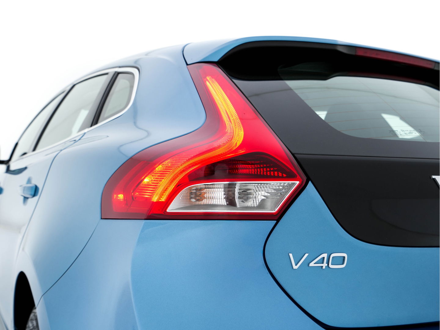 Volvo V40 2.0 D4 Summum Business *LEATHER-FABRIC | NAVI-FULLMAP | COMFORT-SEATS | ECC | PDC | CRUISE | TOWBAR | 16''ALU*