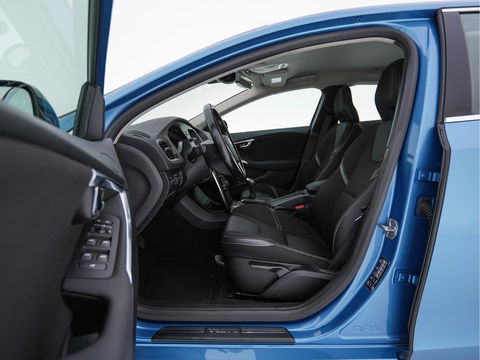 Volvo V40 2.0 D4 Summum Business *LEATHER-FABRIC | NAVI-FULLMAP | COMFORT-SEATS | ECC | PDC | CRUISE | TOWBAR | 16''ALU*