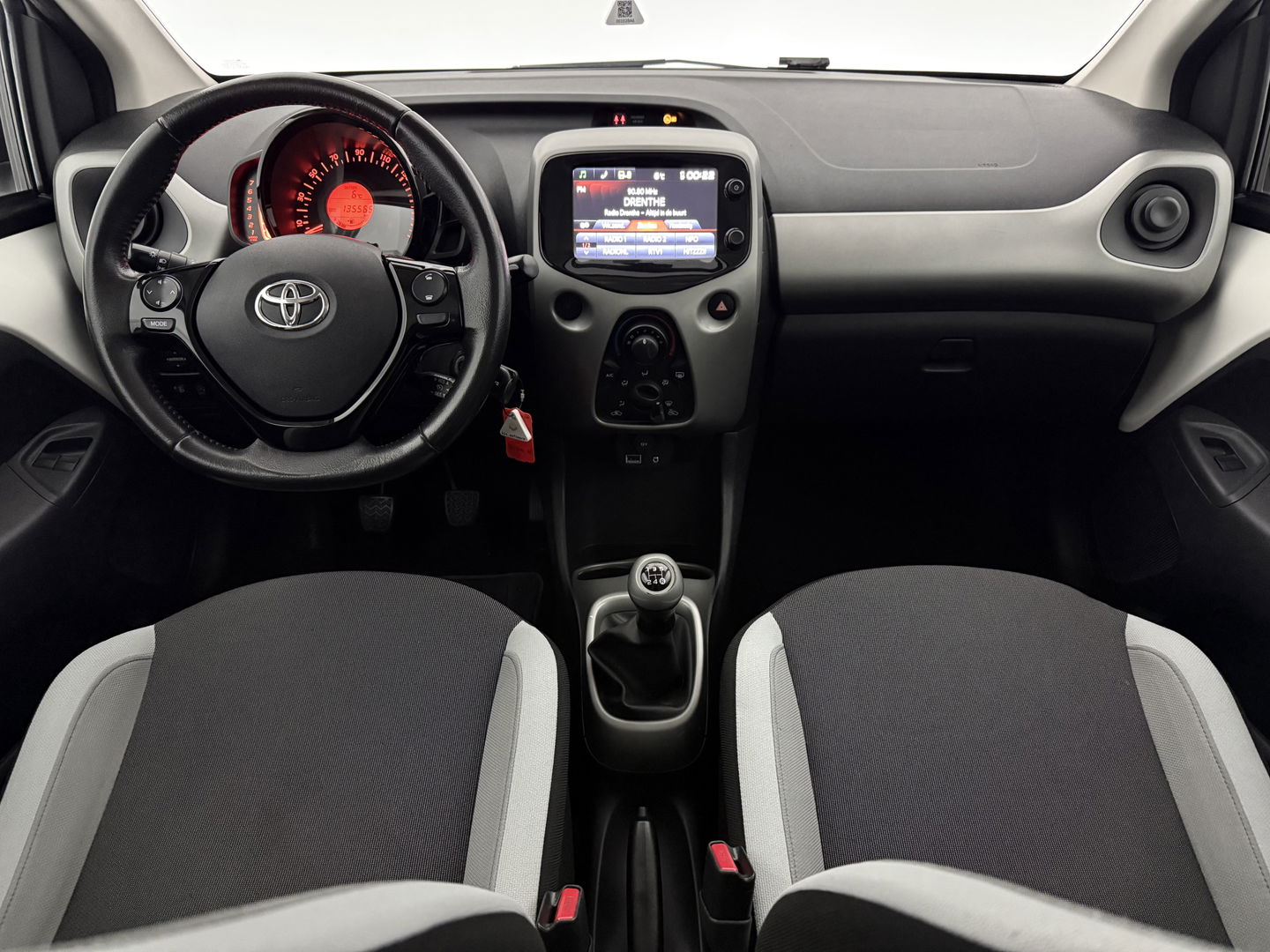 Toyota Aygo 1.0 VVT-i x-play | Airco | Camera | Cruise | LED | NAP