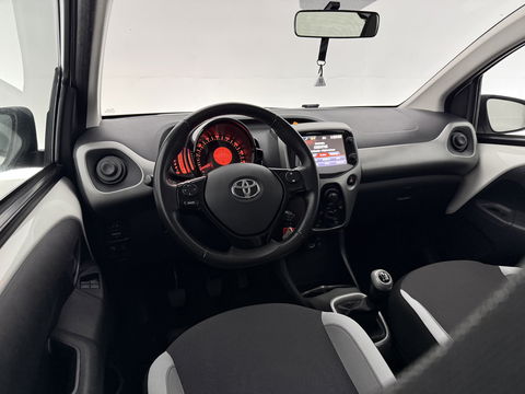 Toyota Aygo 1.0 VVT-i x-play | Airco | Camera | Cruise | LED | NAP