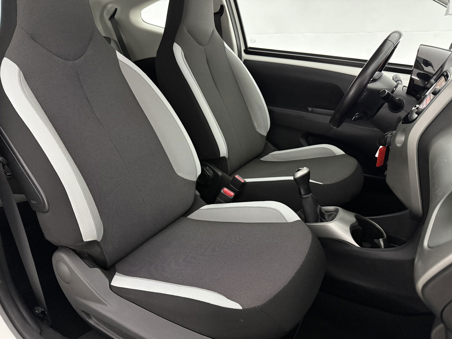 Toyota Aygo 1.0 VVT-i x-play | Airco | Camera | Cruise | LED | NAP