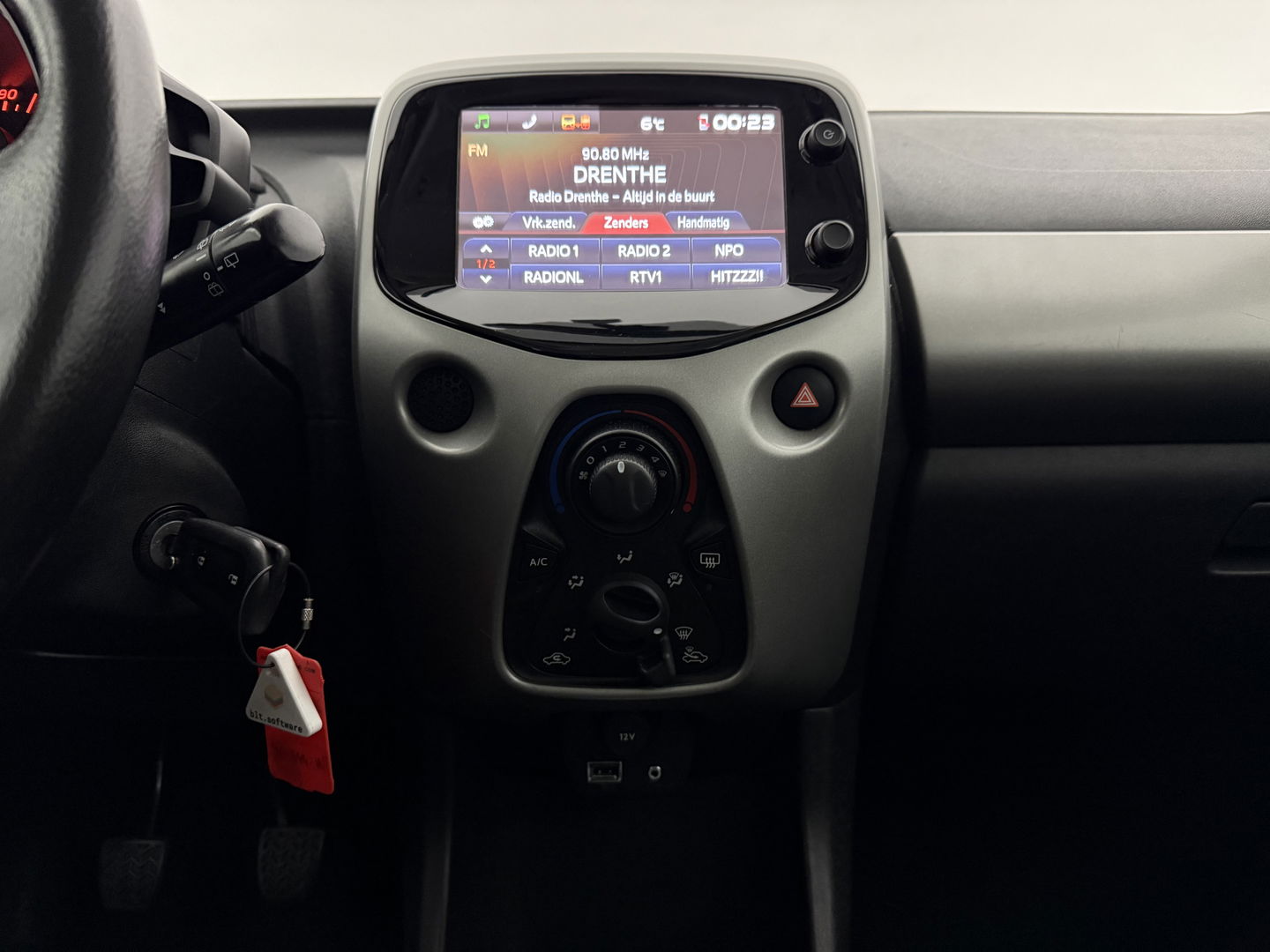 Toyota Aygo 1.0 VVT-i x-play | Airco | Camera | Cruise | LED | NAP