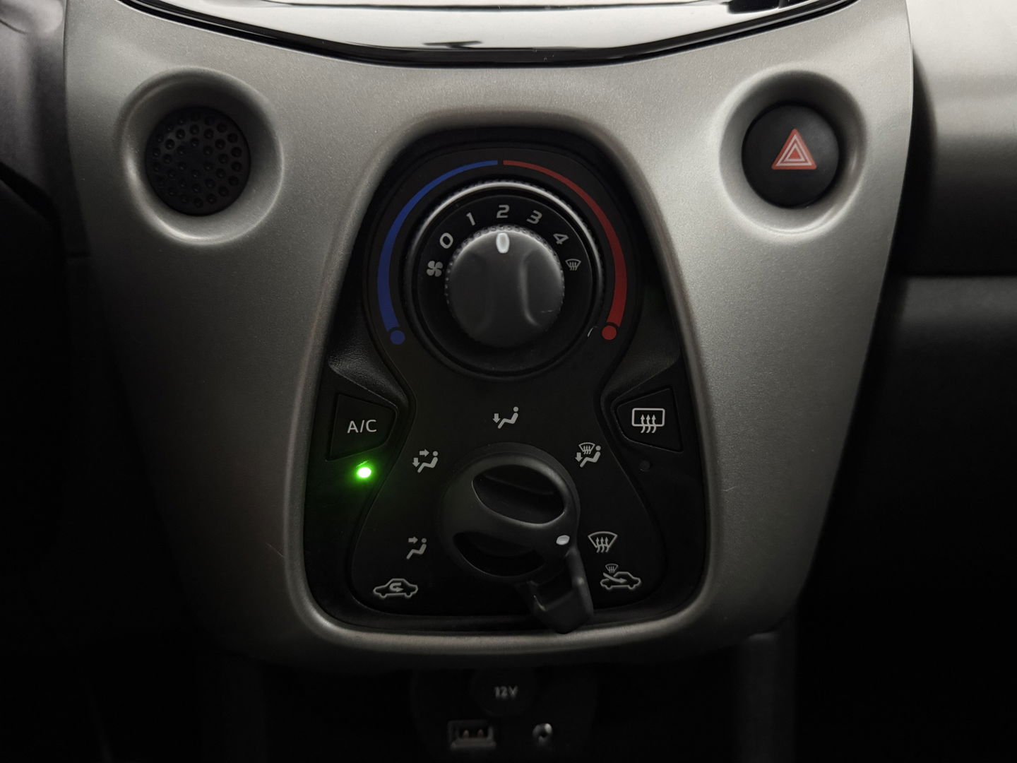 Toyota Aygo 1.0 VVT-i x-play | Airco | Camera | Cruise | LED | NAP
