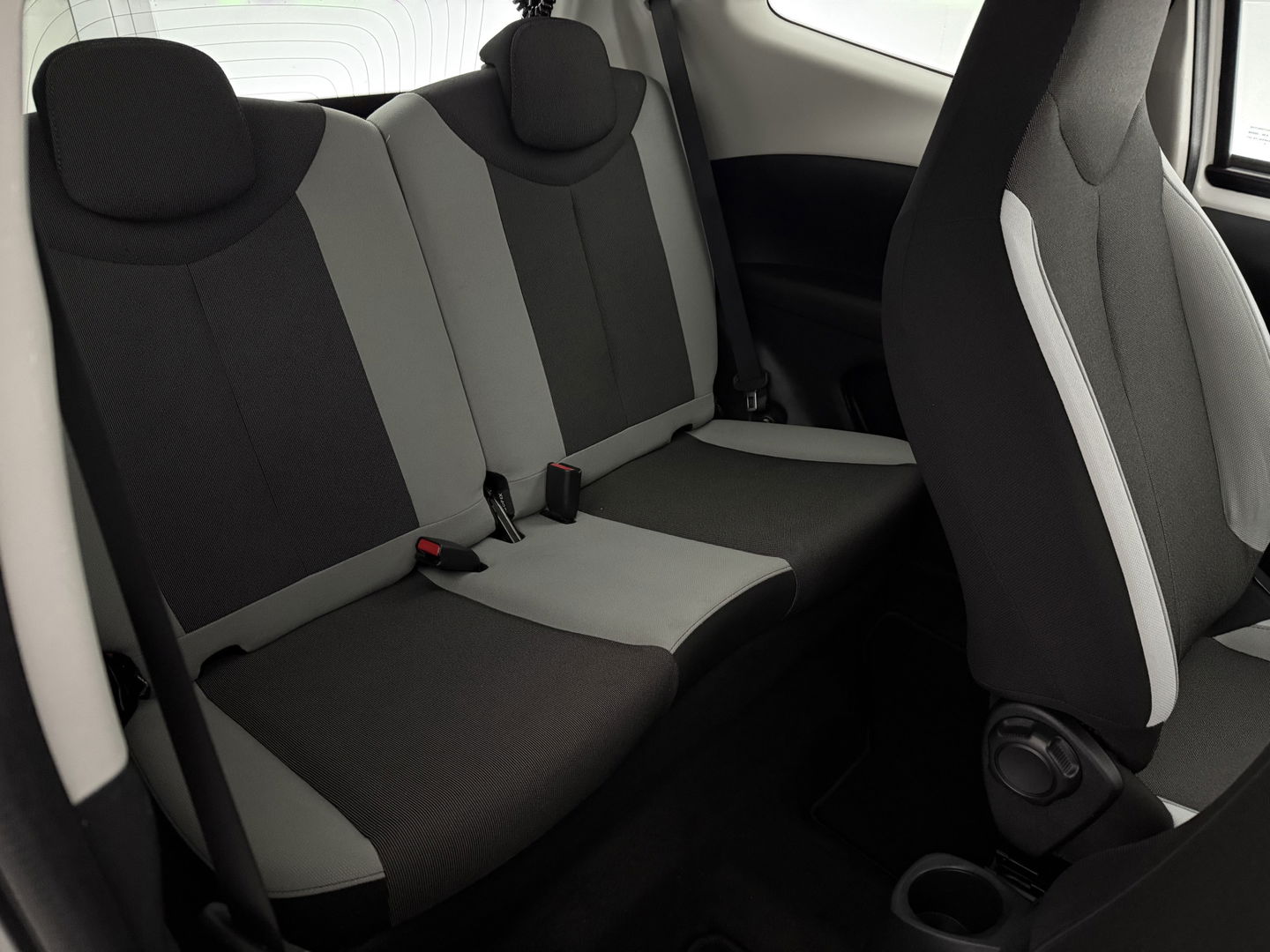 Toyota Aygo 1.0 VVT-i x-play | Airco | Camera | Cruise | LED | NAP