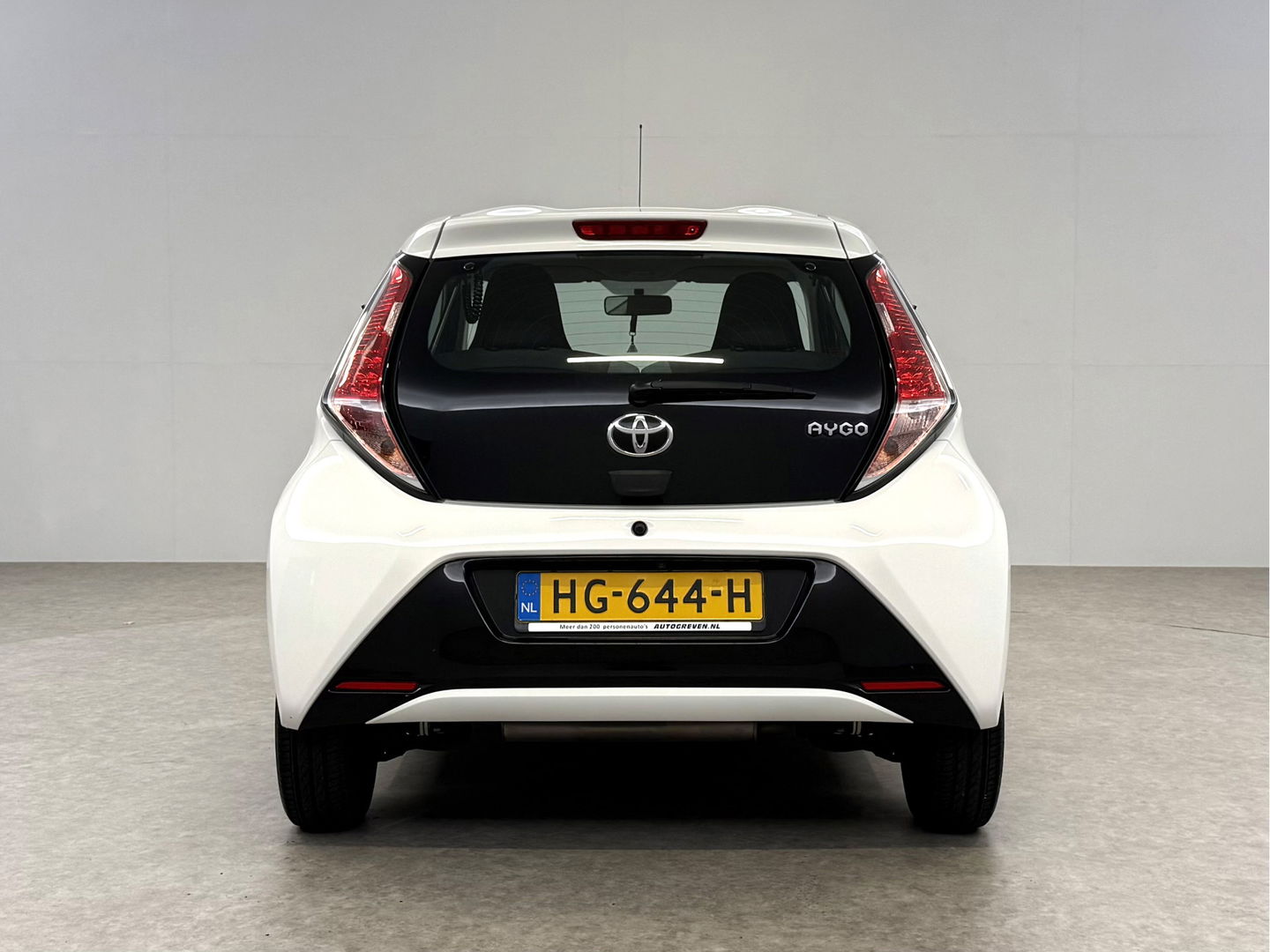 Toyota Aygo 1.0 VVT-i x-play | Airco | Camera | Cruise | LED | NAP