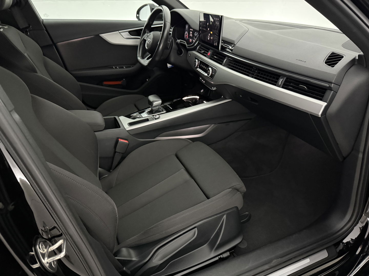 Audi A4 35 TFSI | Virtual | Carplay | Cruise | Navi | LED | Parkeersens. | Keyless | NAP