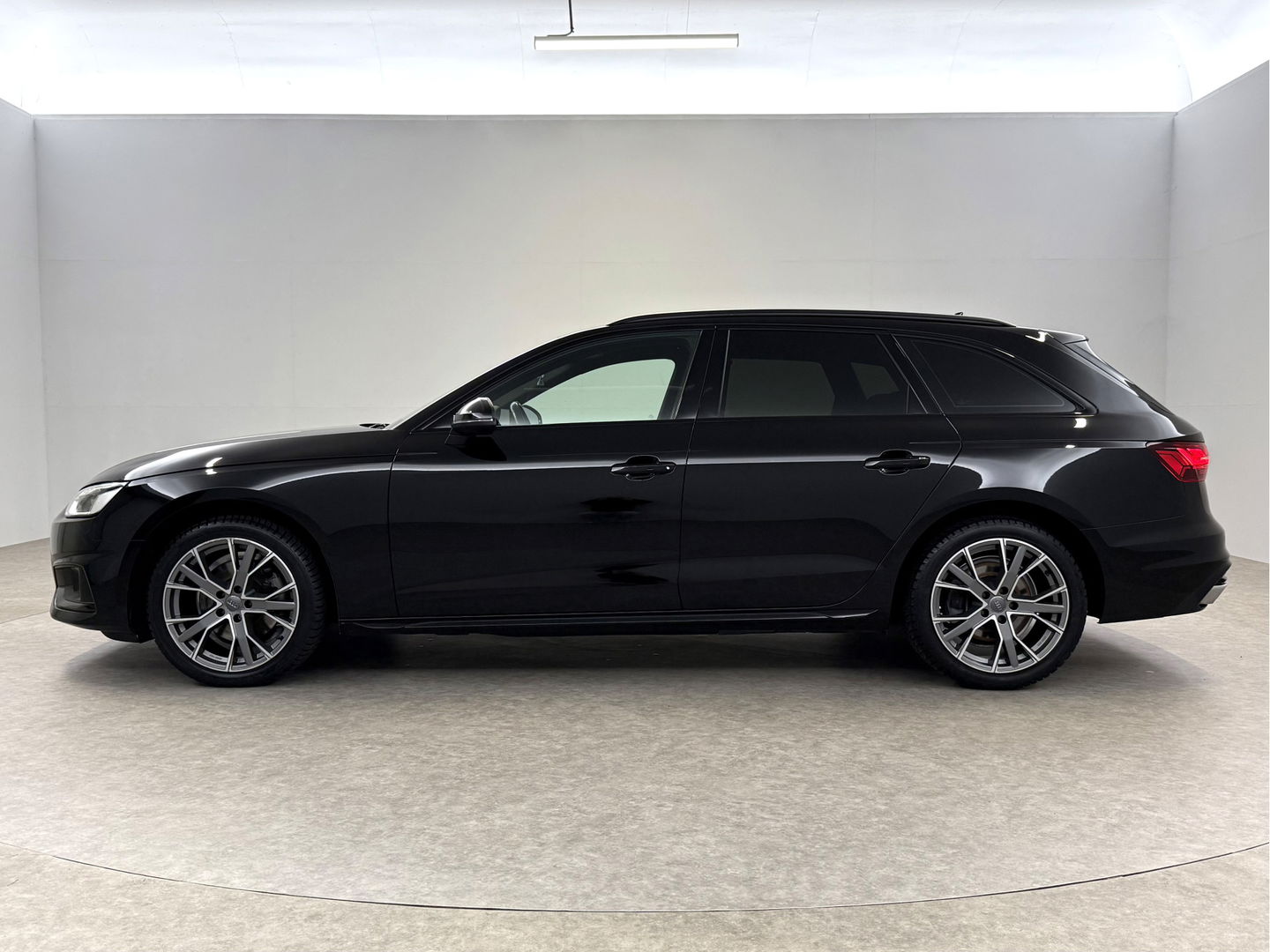 Audi A4 35 TFSI | Virtual | Carplay | Cruise | Navi | LED | Parkeersens. | Keyless | NAP