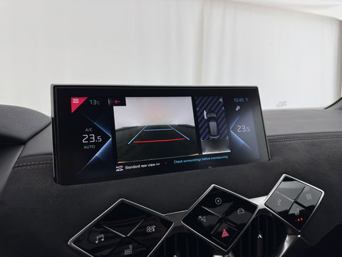DS DS 3 Crossback E-Tense Performance Line+ 50 kWh [ 3-Fase ] {SOH-90%} (INCL.BTW) *LEATHER-FABRIC | MATRIX-LED | ADAPTIVE-CRUISE | DIGI-COCKPIT | HEATED-SPORTSEATS | CAMERA | KEYLESS | NAVI-FULLMAP | DAB+ | ECC | PDC | 18''ALU*