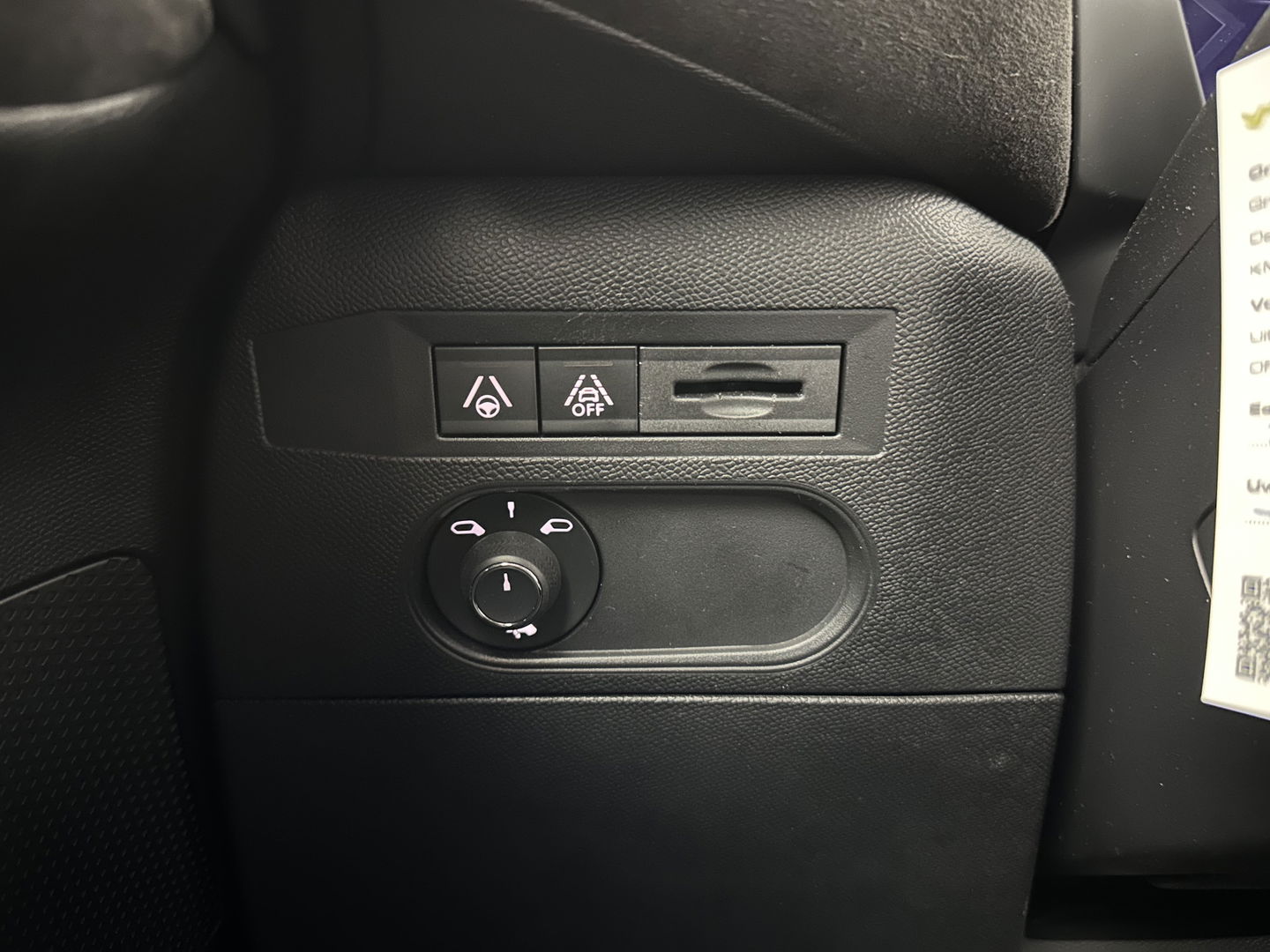 DS DS 3 Crossback E-Tense Performance Line+ 50 kWh [ 3-Fase ] {SOH-90%} (INCL-BTW) *LEATHER-FABRIC | MATRIX-LED | ADAPTIVE-CRUISE | DIGI-COCKPIT | HEATED-SPORTSEATS | CAMERA | KEYLESS | NAVI-FULLMAP | DAB+ | ECC | PDC | PRIVACY-GLASS | 18''ALU*