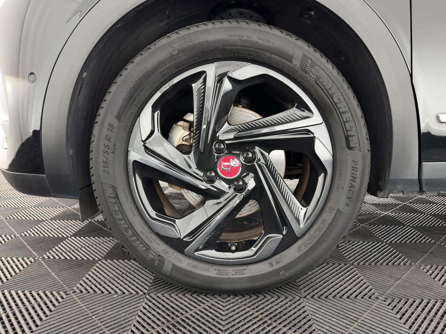 DS DS 3 Crossback E-Tense Performance Line+ 50 kWh [ 3-Fase ] {SOH-90%} (INCL.BTW) *LEATHER-FABRIC | MATRIX-LED | ADAPTIVE-CRUISE | DIGI-COCKPIT | HEATED-SPORTSEATS | CAMERA | KEYLESS | NAVI-FULLMAP | DAB+ | ECC | PDC | 18''ALU*