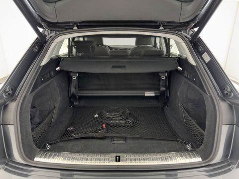 Audi e-tron E-tron 50 Quattro Launch edition plus 71 kWh [ 3-Fase ] {SOH-96%} (INCL-BTW) *PANO | LUXURY-LEATHER | ADAPTIVE-CRUISE | FULL-LED | DIGI-COCKPIT | KEYLESS | MEMORY-PACK | CAMERA | NAVI-FULLMAP | SHIFT-PADDLES | COMFORT-SEATS | 20''ALU*