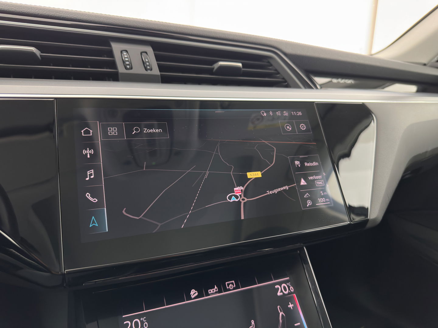 Audi e-tron E-tron 50 Quattro Launch edition plus 71 kWh [ 3-Fase ] {SOH-96%} (INCL-BTW) *PANO | LUXURY-LEATHER | ADAPTIVE-CRUISE | FULL-LED | DIGI-COCKPIT | KEYLESS | MEMORY-PACK | CAMERA | NAVI-FULLMAP | SHIFT-PADDLES | COMFORT-SEATS | 20''ALU*
