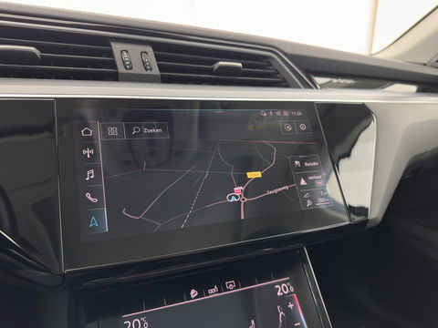 Audi e-tron E-tron 50 Quattro Launch edition plus 71 kWh [ 3-Fase ] {SOH-96%} (INCL-BTW) *PANO | LUXURY-LEATHER | ADAPTIVE-CRUISE | FULL-LED | DIGI-COCKPIT | KEYLESS | MEMORY-PACK | CAMERA | NAVI-FULLMAP | SHIFT-PADDLES | COMFORT-SEATS | 20''ALU*