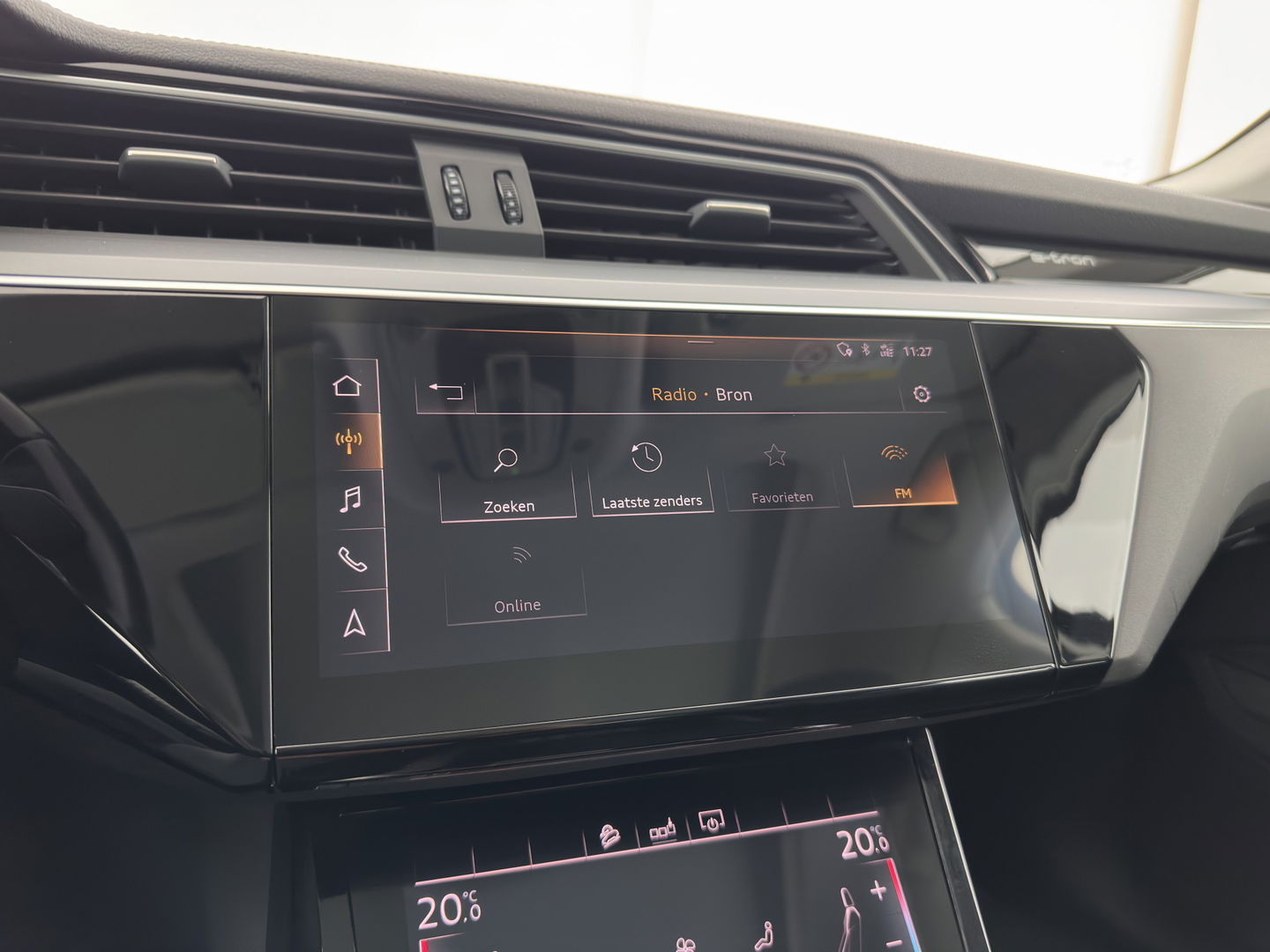 Audi e-tron E-tron 50 Quattro Launch edition plus 71 kWh [ 3-Fase ] {SOH-96%} (INCL-BTW) *PANO | LUXURY-LEATHER | ADAPTIVE-CRUISE | FULL-LED | DIGI-COCKPIT | KEYLESS | MEMORY-PACK | CAMERA | NAVI-FULLMAP | SHIFT-PADDLES | COMFORT-SEATS | 20''ALU*