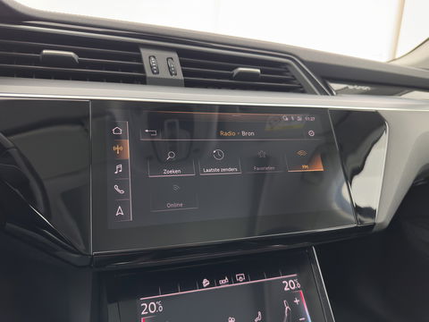 Audi e-tron E-tron 50 Quattro Launch edition plus 71 kWh [ 3-Fase ] {SOH-96%} (INCL-BTW) *PANO | LUXURY-LEATHER | ADAPTIVE-CRUISE | FULL-LED | DIGI-COCKPIT | KEYLESS | MEMORY-PACK | CAMERA | NAVI-FULLMAP | SHIFT-PADDLES | COMFORT-SEATS | 20''ALU*