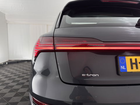 Audi e-tron E-tron 50 Quattro Launch edition plus 71 kWh [ 3-Fase ] {SOH-96%} (INCL-BTW) *PANO | LUXURY-LEATHER | ADAPTIVE-CRUISE | FULL-LED | DIGI-COCKPIT | KEYLESS | MEMORY-PACK | CAMERA | NAVI-FULLMAP | SHIFT-PADDLES | COMFORT-SEATS | 20''ALU*