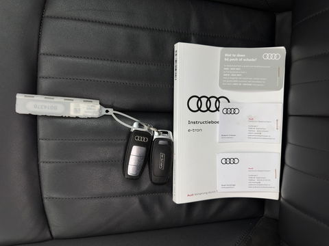 Audi e-tron E-tron 50 Quattro Launch edition plus 71 kWh [ 3-Fase ] {SOH-96%} (INCL-BTW) *PANO | LUXURY-LEATHER | ADAPTIVE-CRUISE | FULL-LED | DIGI-COCKPIT | KEYLESS | MEMORY-PACK | CAMERA | NAVI-FULLMAP | SHIFT-PADDLES | COMFORT-SEATS | 20''ALU*