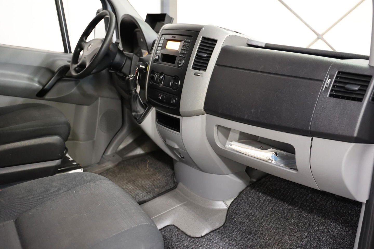 Mercedes-Benz Sprinter 311 2.2 CDI AUTOMAAT L3H2 POST NL EURO 6