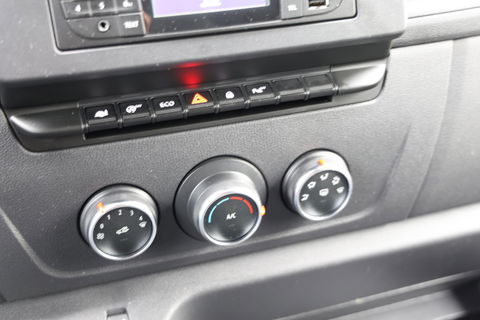 Renault Master 2.3 dCi 150 L3H2 LAADKLEP