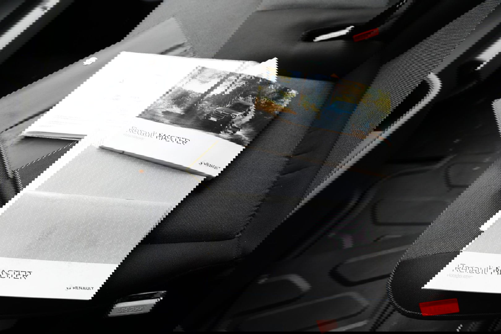 Renault Master 2.3 dCi 150 L3H2 LAADKLEP