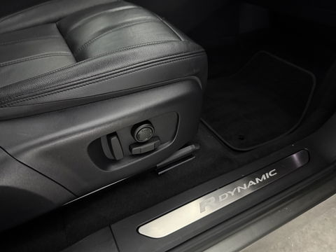 Land Rover Range Rover Evoque 1.5 P300e AWD R-Dynamic HSE | SOH 88% | Pano | Adap. Cruise | Memory | Meridian | Stoel/Stuur verw. | Camera | Trekh.