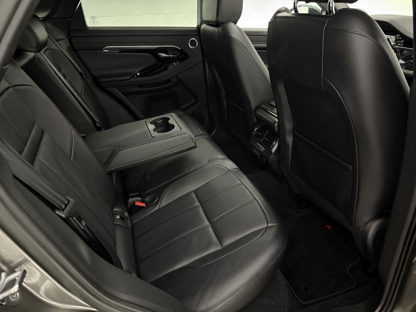 Land Rover Range Rover Evoque 1.5 P300e AWD R-Dynamic HSE | SOH 88% | Pano | Adap. Cruise | Memory | Meridian | Stoel/Stuur verw. | Camera | Trekh.