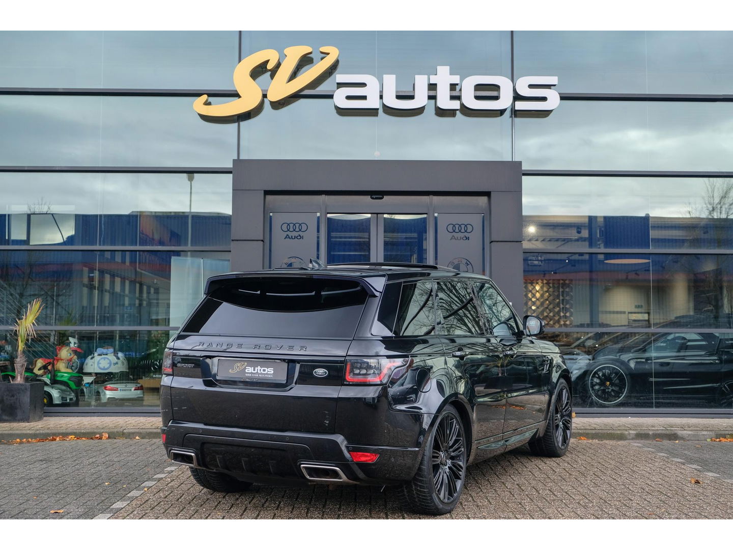 Land Rover Range Rover Sport P400e 404pk Autobiography Dynamic Panoramadak Carbon 22" LMV Alcantara NLauto VOL!!