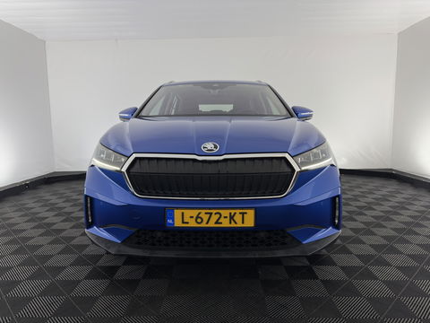 Škoda Enyaq iV 80 [ 3-Fase ] (INCL-BTW) *LEATHER-FABRIC | FULL-LED | DIGI-COCKPIT | CAMERA | KEYLESS | NAVI-FULLMAP | AMBIENT-LIGHT | ECC | HEATED-COMFORTSEATS | DAB+ | PDC | CRUISE | CARPLAY | TOWBAR | 19"ALU*