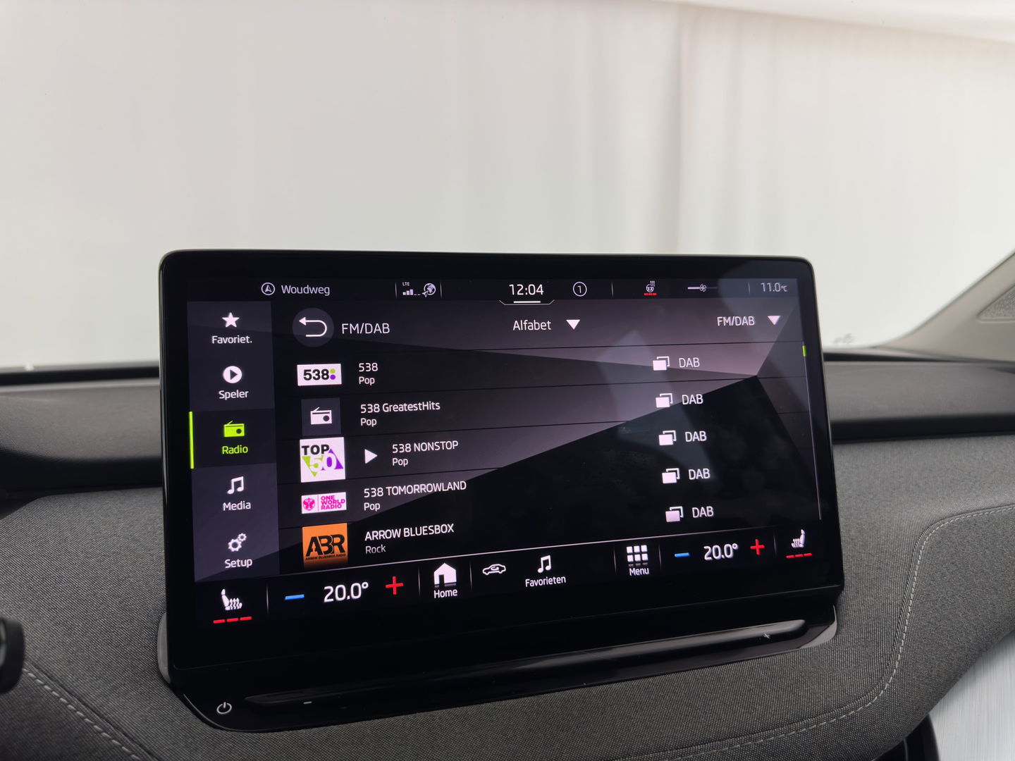 Škoda Enyaq iV 80 [ 3-Fase ] (INCL-BTW) *LEATHER-FABRIC | FULL-LED | DIGI-COCKPIT | CAMERA | KEYLESS | NAVI-FULLMAP | AMBIENT-LIGHT | ECC | HEATED-COMFORTSEATS | DAB+ | PDC | CRUISE | CARPLAY | TOWBAR | 19"ALU*