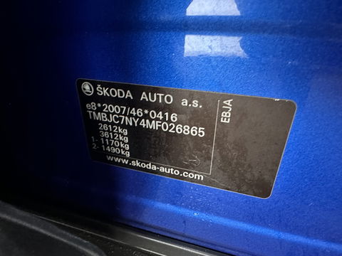 Škoda Enyaq iV 80 [ 3-Fase ] (INCL-BTW) *LEATHER-FABRIC | FULL-LED | DIGI-COCKPIT | CAMERA | KEYLESS | NAVI-FULLMAP | AMBIENT-LIGHT | ECC | HEATED-COMFORTSEATS | DAB+ | PDC | CRUISE | CARPLAY | TOWBAR | 19"ALU*