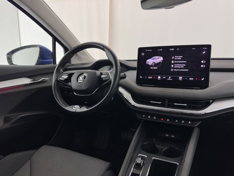 Škoda Enyaq iV 80 [ 3-Fase ] (INCL-BTW) *LEATHER-FABRIC | FULL-LED | DIGI-COCKPIT | CAMERA | KEYLESS | NAVI-FULLMAP | AMBIENT-LIGHT | ECC | HEATED-COMFORTSEATS | DAB+ | PDC | CRUISE | CARPLAY | TOWBAR | 19"ALU*