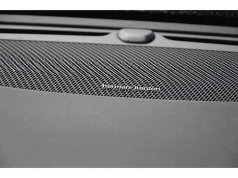 Volvo V60 T6 Hybride AWD Ultimate Dark LONG RANGE | Panoramadak | 360 Camera | Stoel + Stuur Verwarmd | Pilot-assist |