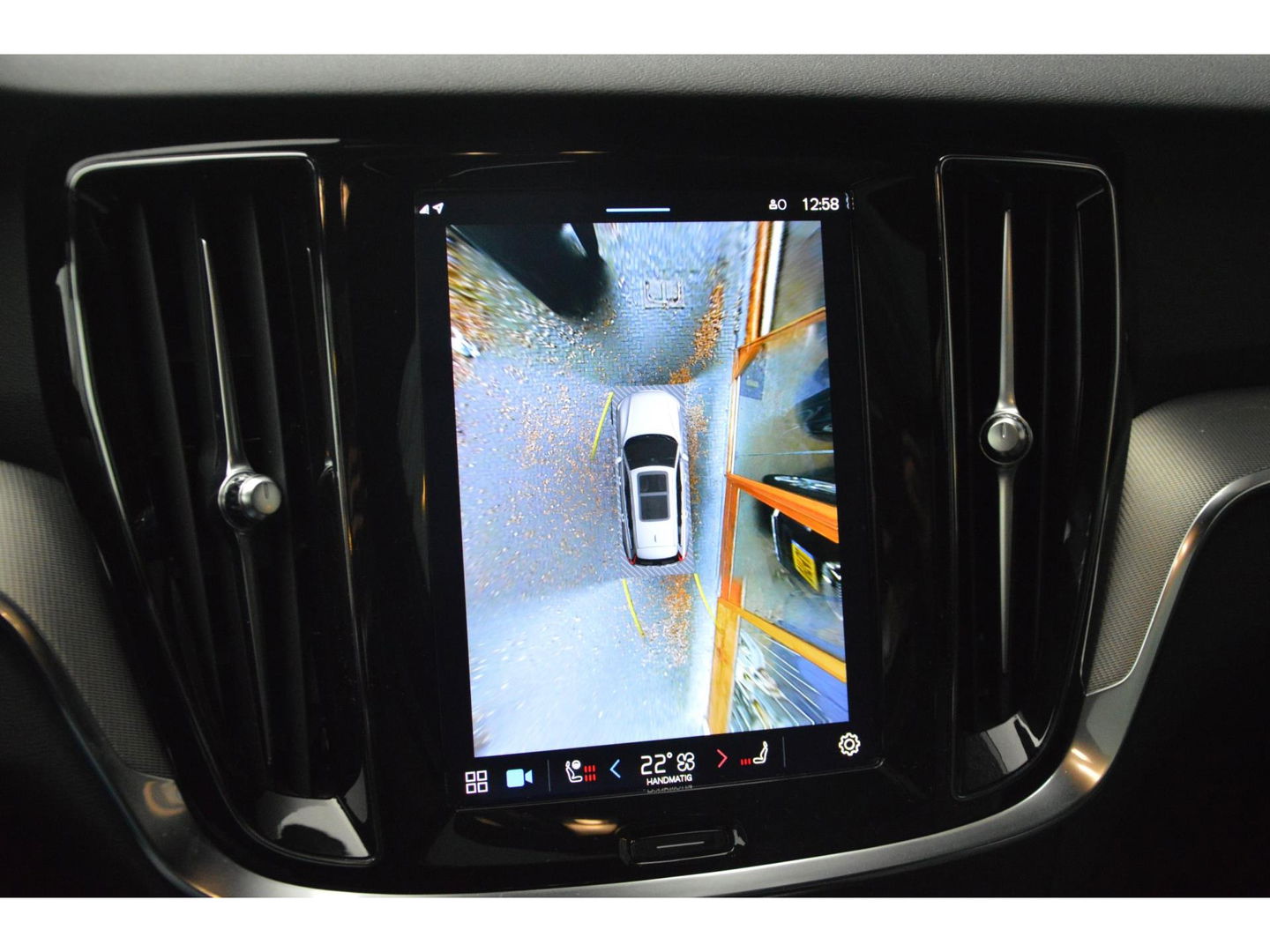 Volvo V60 T6 Hybride AWD Plus Dark LONG RANGE | Panoramadak | 360 Camera | Stoel + Stuur Verwarmd | Pilot-assist |