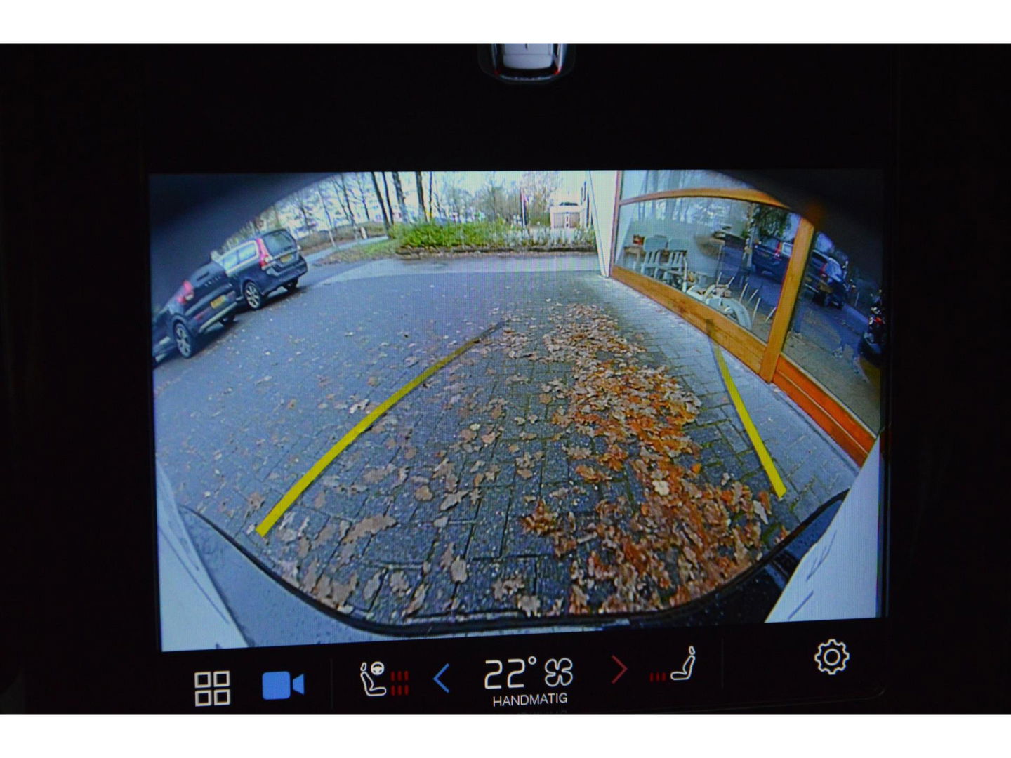 Volvo V60 T6 Hybride AWD Plus Dark LONG RANGE | Panoramadak | 360 Camera | Stoel + Stuur Verwarmd | Pilot-assist |