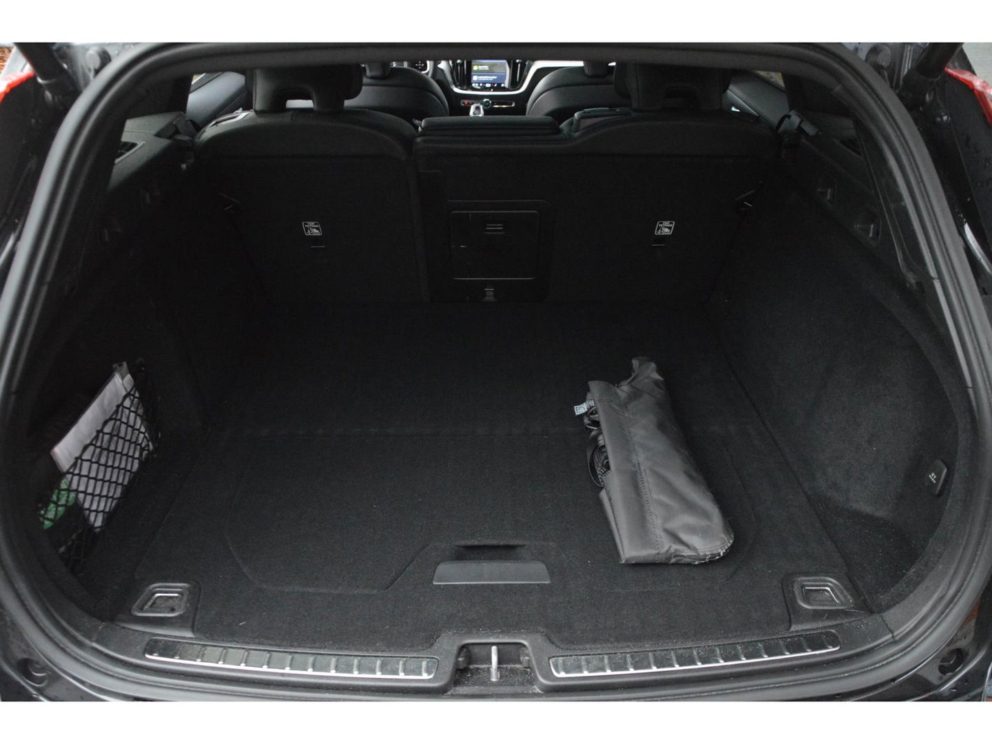 Volvo V60 T6 Hybride AWD Plus Dark LONG RANGE | Panoramadak | 360 Camera | Stoel + Stuur Verwarmd | Pilot-assist |