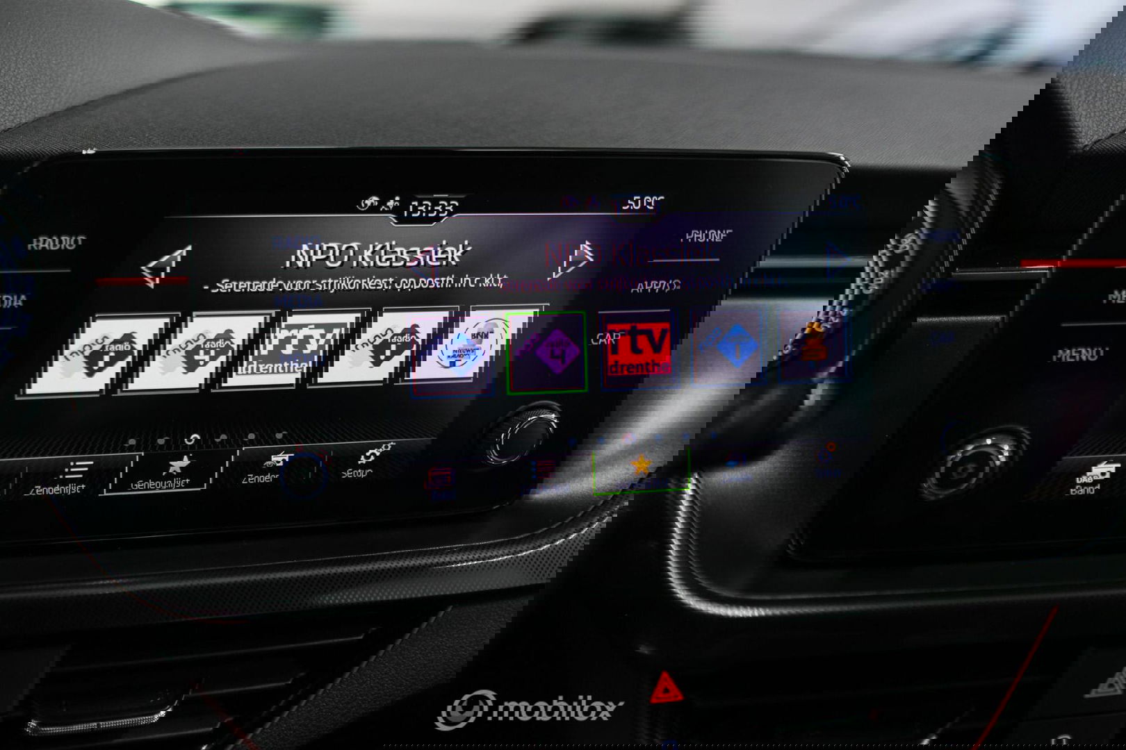 Škoda Scala 1.0 TSI Sport Business | Sportstoelen | Trekaak | NAP NL auto | LED | Adaptive cruise | Clima | Dealer oh | 17 inch | CarPlay |