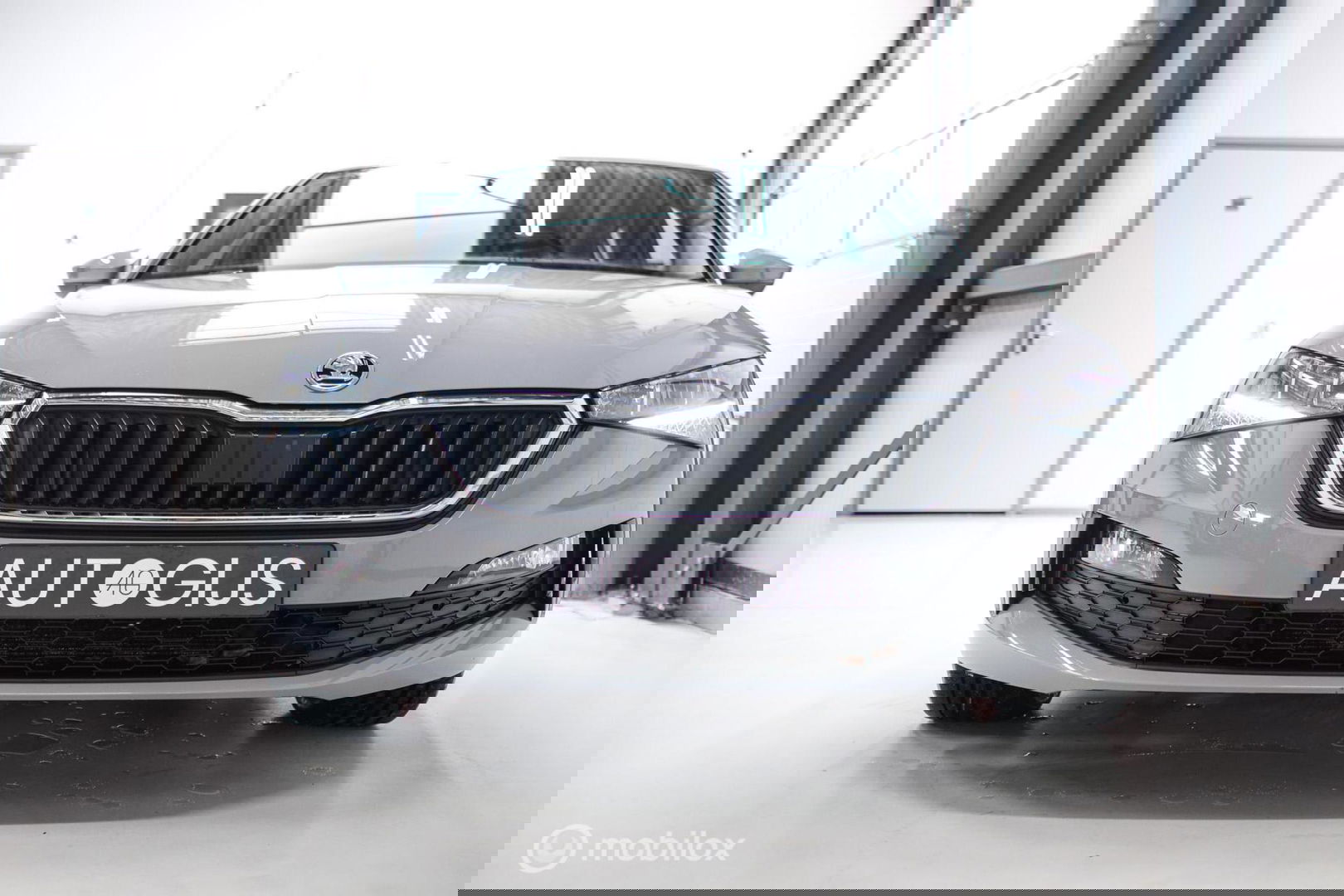 Škoda Scala 1.0 TSI Sport Business | Sportstoelen | Trekaak | NAP NL auto | LED | Adaptive cruise | Clima | Dealer oh | 17 inch | CarPlay |