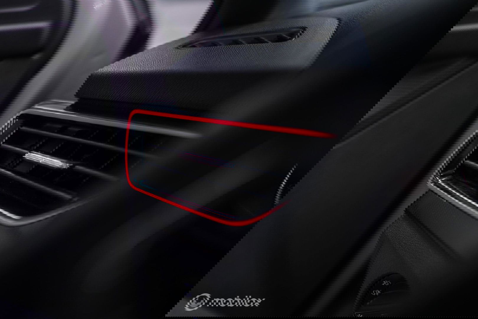 Škoda Scala 1.0 TSI Sport Business | Sportstoelen | Trekaak | NAP NL auto | LED | Adaptive cruise | Clima | Dealer oh | 17 inch | CarPlay |