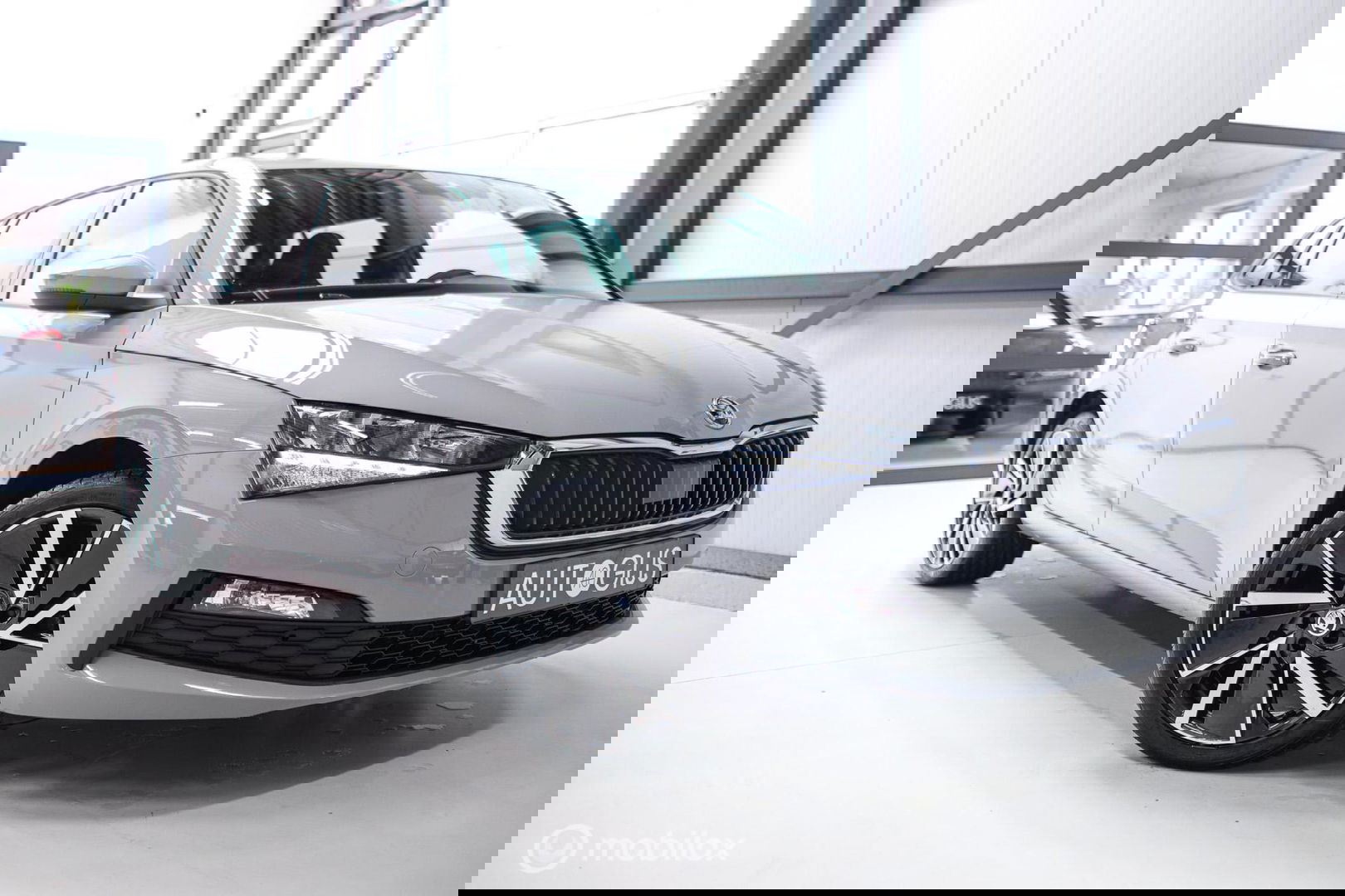 Škoda Scala 1.0 TSI Sport Business | Sportstoelen | Trekaak | NAP NL auto | LED | Adaptive cruise | Clima | Dealer oh | 17 inch | CarPlay |